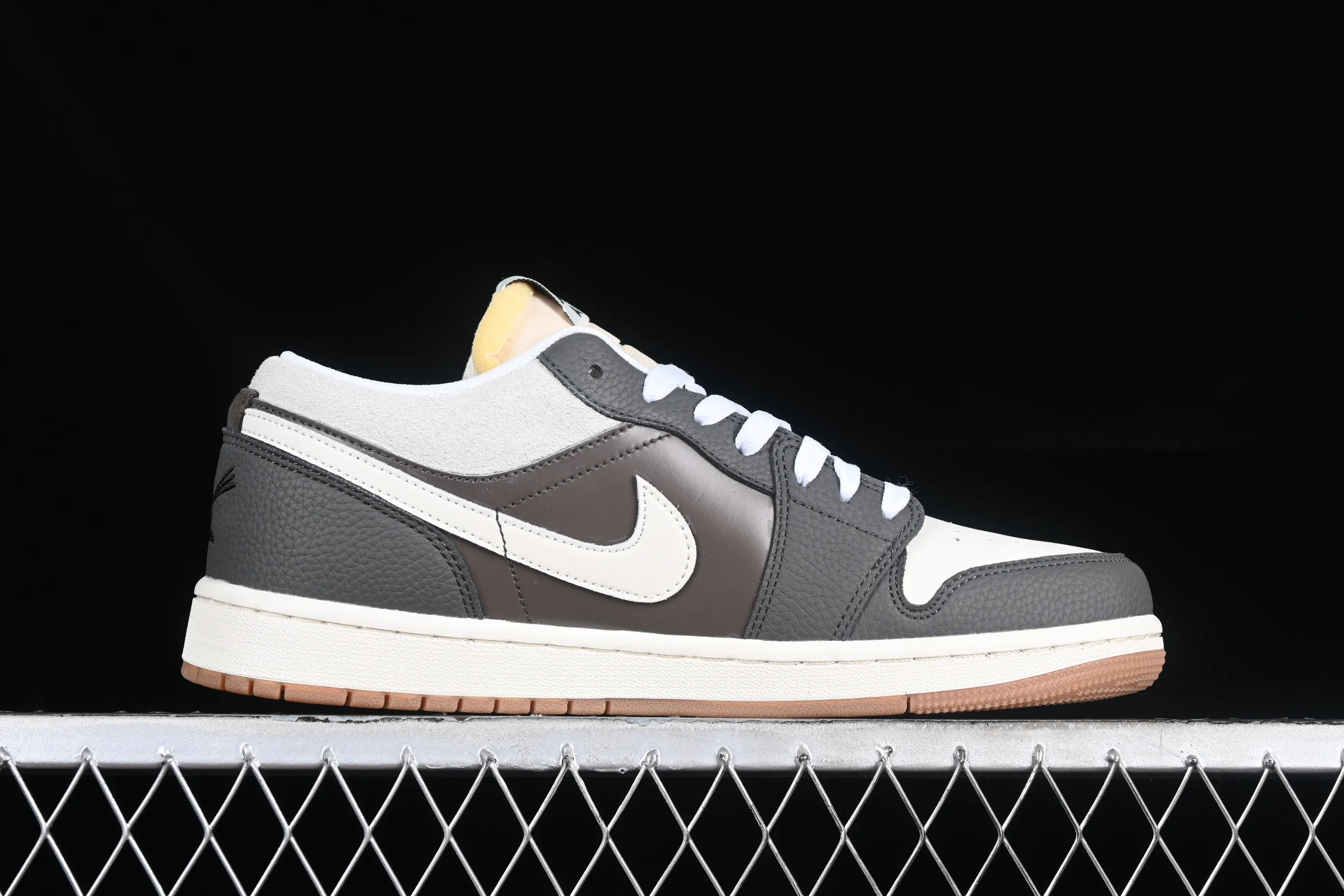 All categories Air Jordan Jordan series basketball shoes Air Jordan 1 Low Air Jordan 1 Low "Snkrs Day" AJ1 Joe 1 Magpie Gray Toe Low-top cultural casual sneakers FD0399-004